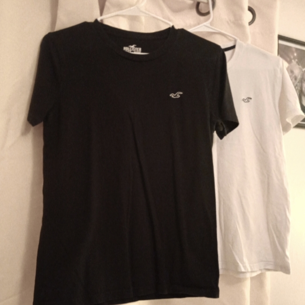 Black or White Mens Hollister T-Shirt 